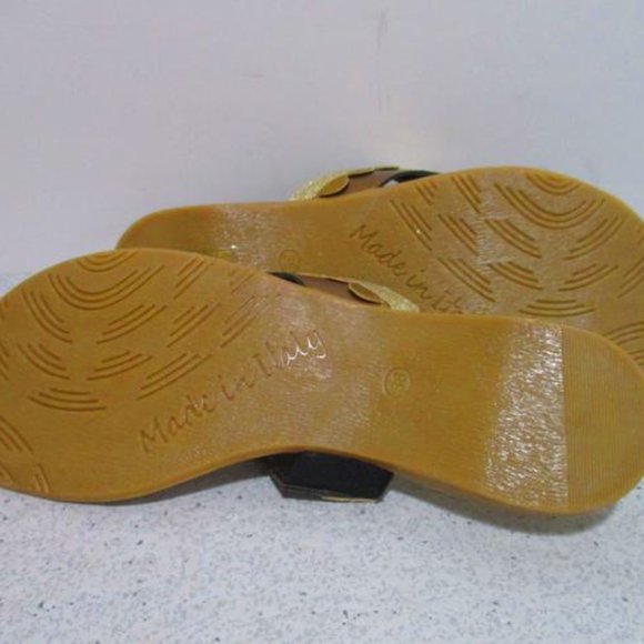 *Lara Collection Bronze Metallic Glitter Scallop T Strap Thong Sandals Flats - Picture 8 of 8